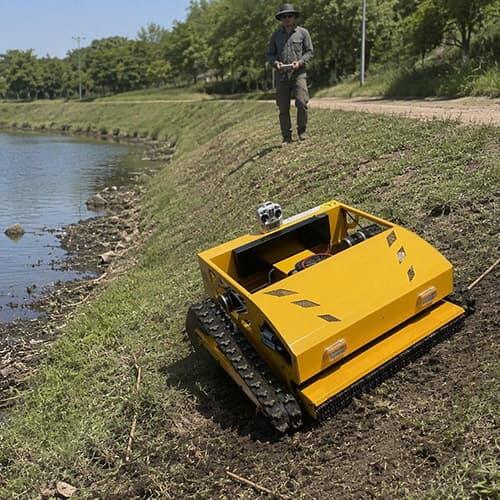 Best Mowers for Retention Ponds and Drainage Areas